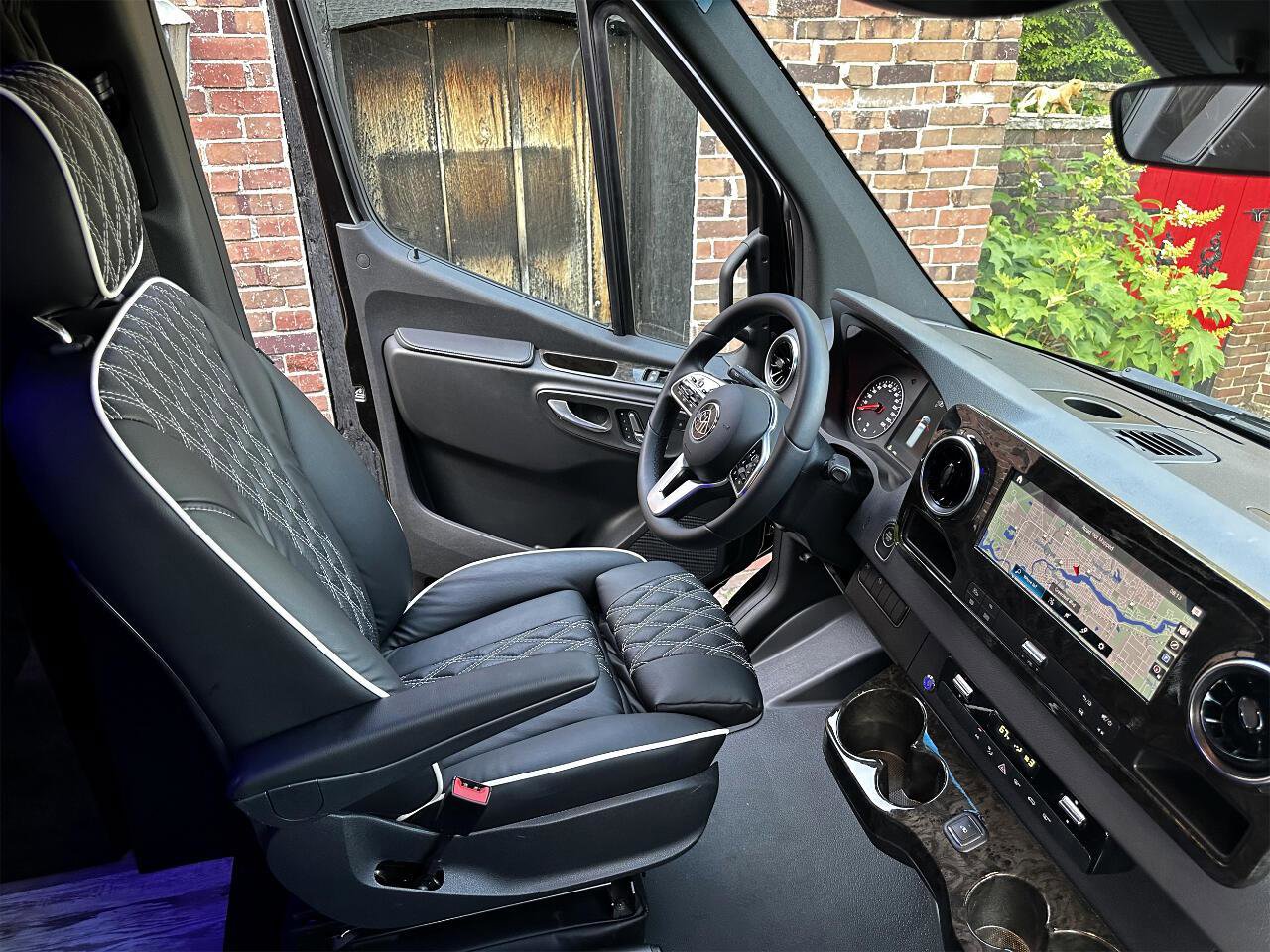 Used 2022 Mercedes-Benz Sprinter 3500 image 30