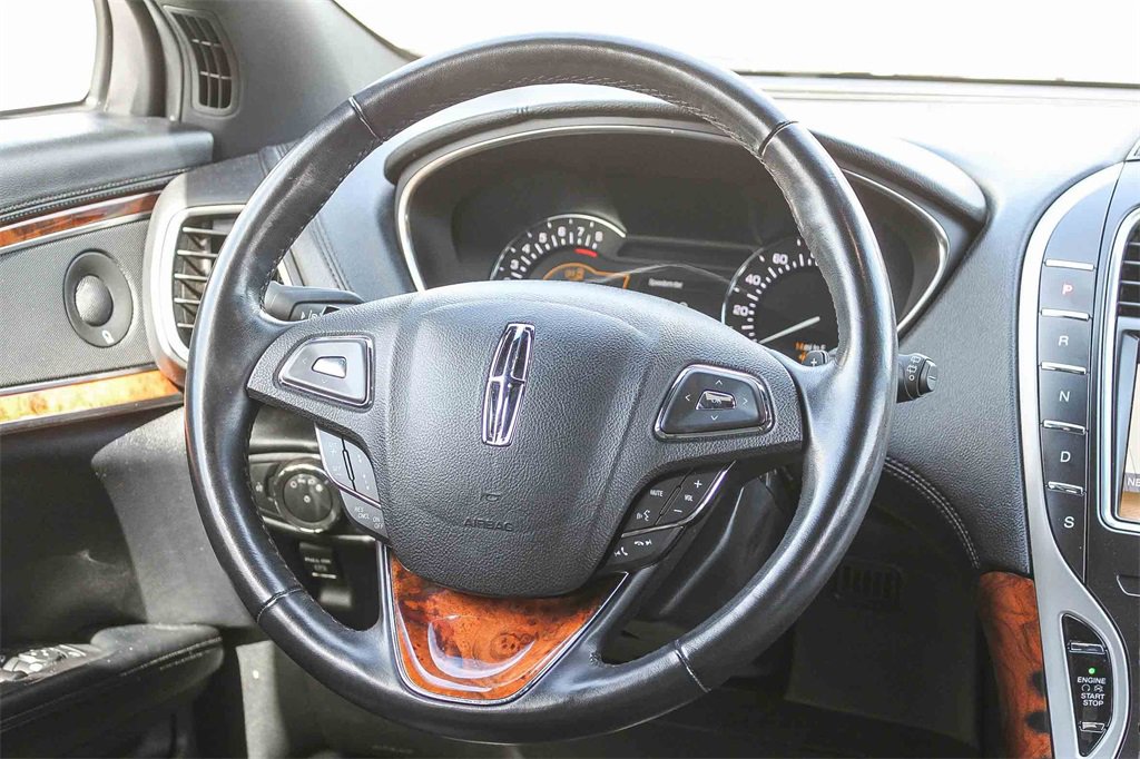 Used 2018 Lincoln MKX Reserve w/ Driver Assistance Package image 18