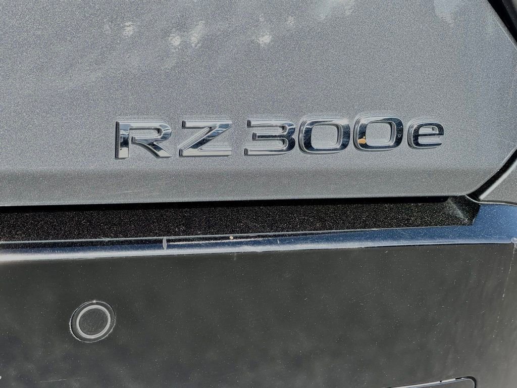 Used 2024 Lexus RZ 300e Premium w/ Technology Package FWD image 11