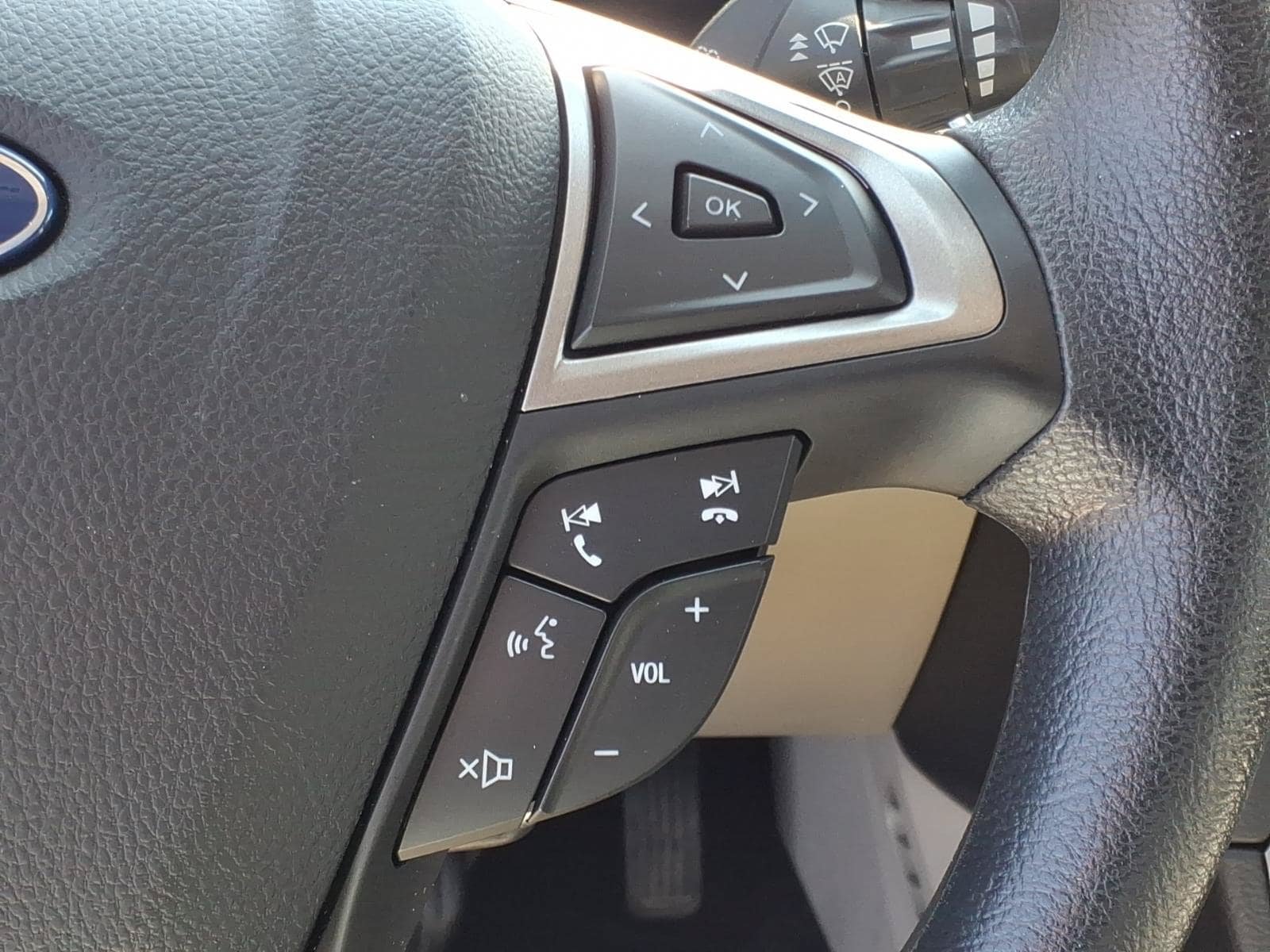 Certified 2020 Ford Fusion SE FWD image 26