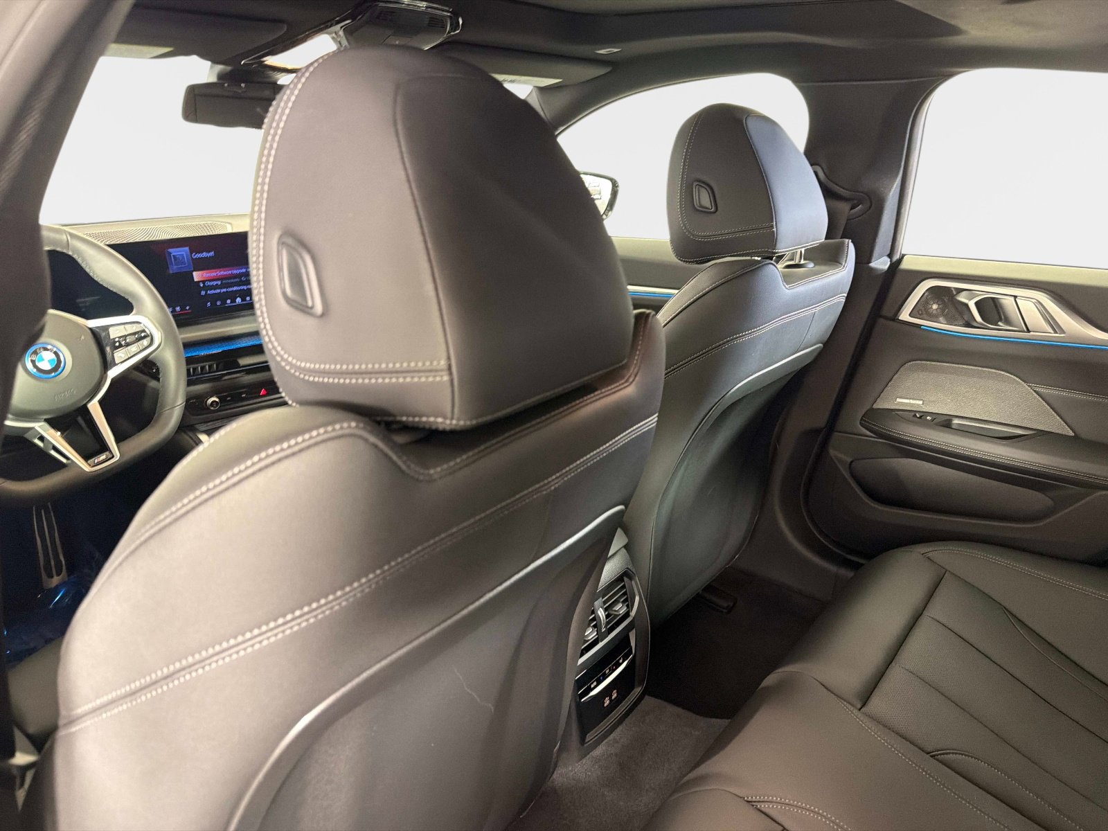 Used 2025 BMW i4 xDrive40i w/ M Sport Package image 33