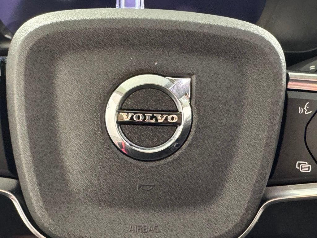 Certified 2024 Volvo XC40 B5 Plus w/ Climate Package AWD/4WD image 31