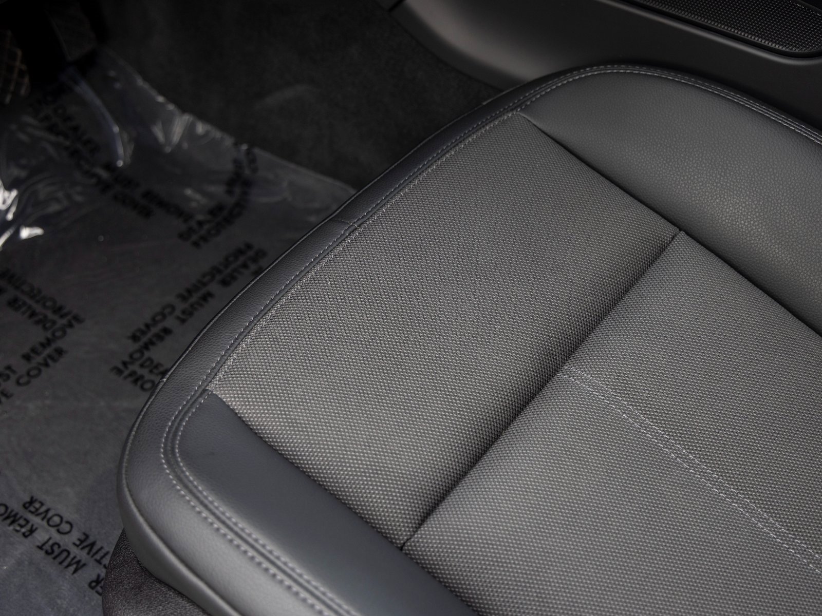 Certified 2025 Porsche Macan image 26