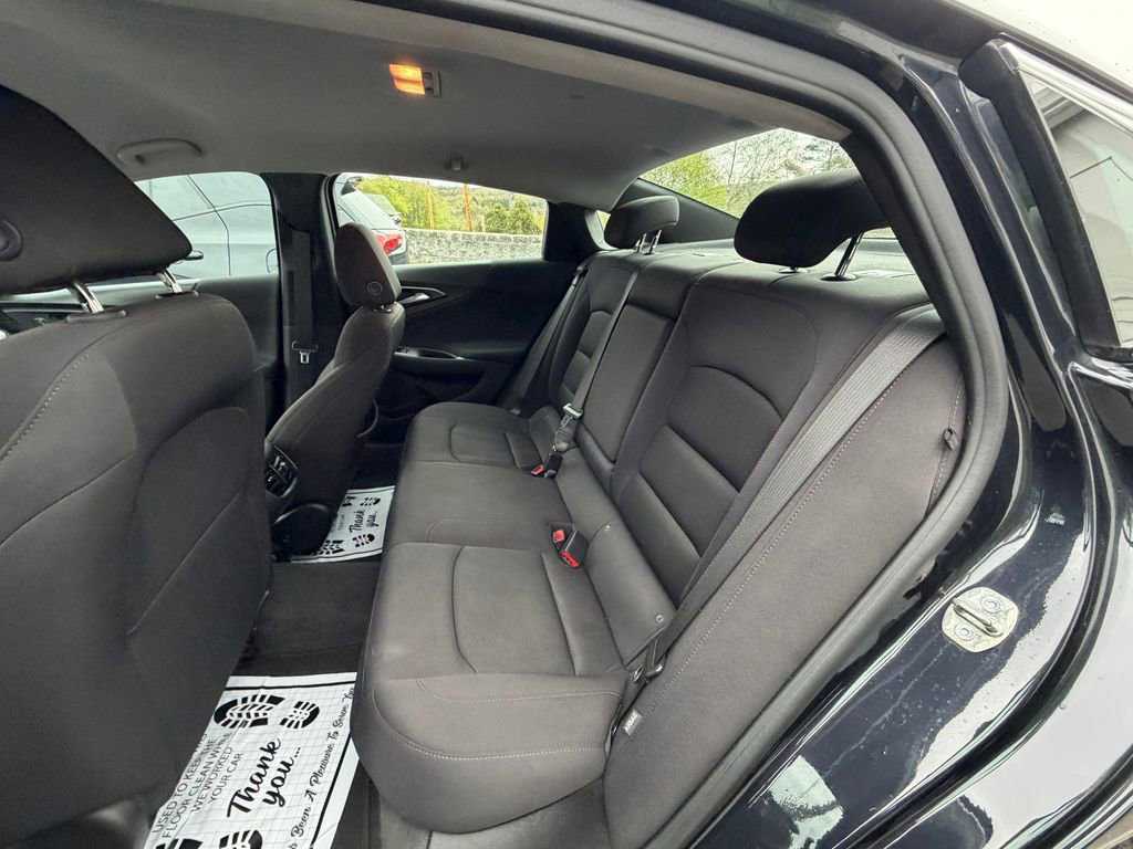 Used 2023 Chevrolet Malibu LT FWD image 11