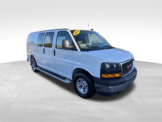 Used 2025 GMC Savana 2500 w/ Driver Convenience Package RWD image 3