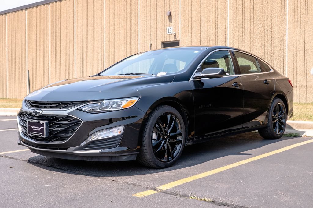 Used 2023 Chevrolet Malibu LT w/ Midnight Edition FWD image 4