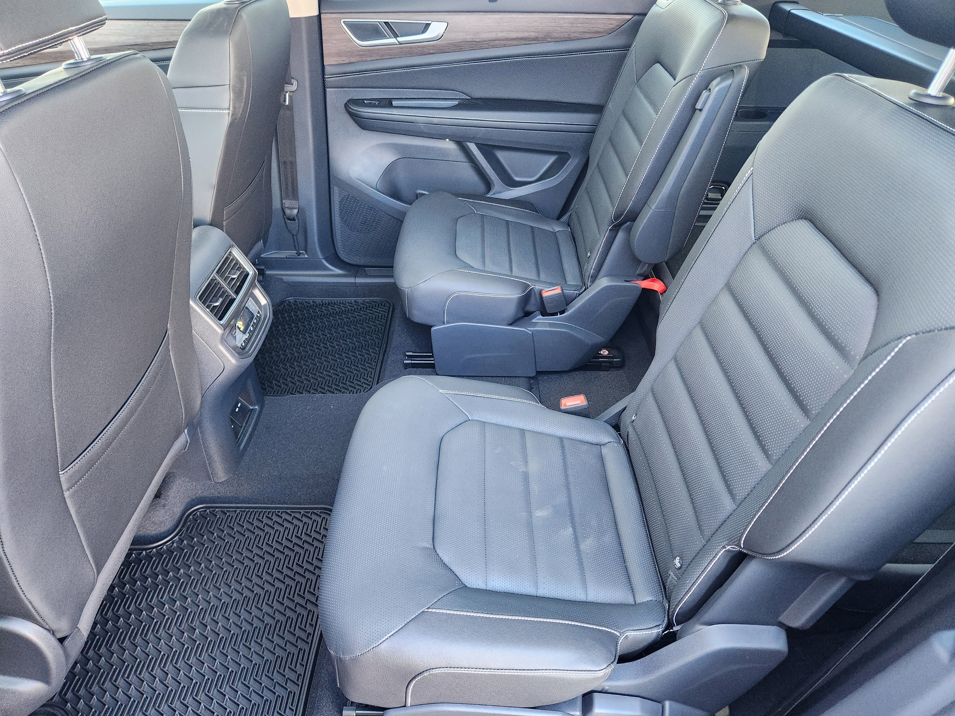 New 2026 Volkswagen Atlas SEL image 18