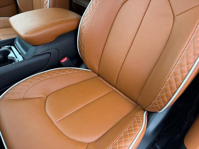 New 2026 Chrysler Pacifica Pinnacle image 33