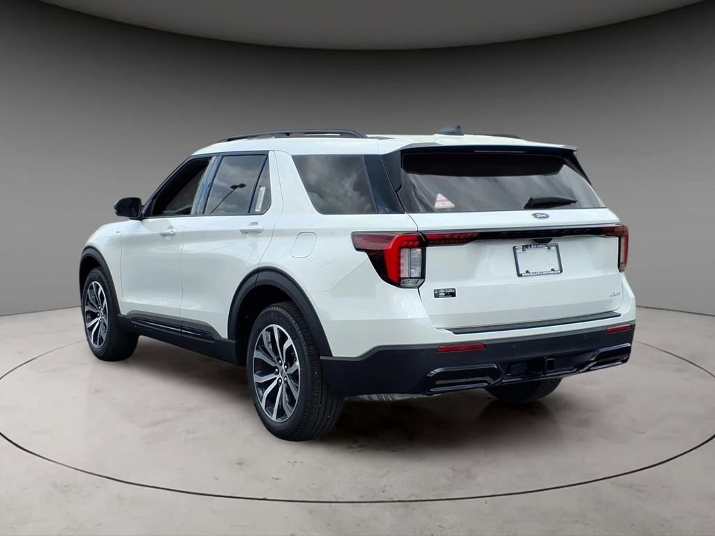 New 2026 Ford Explorer ST-Line AWD/4WD image 3
