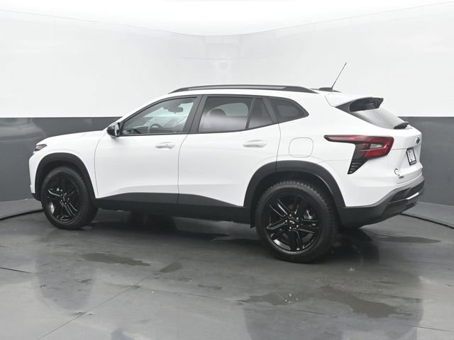 Certified 2025 Chevrolet Trax ACTIV FWD image 3
