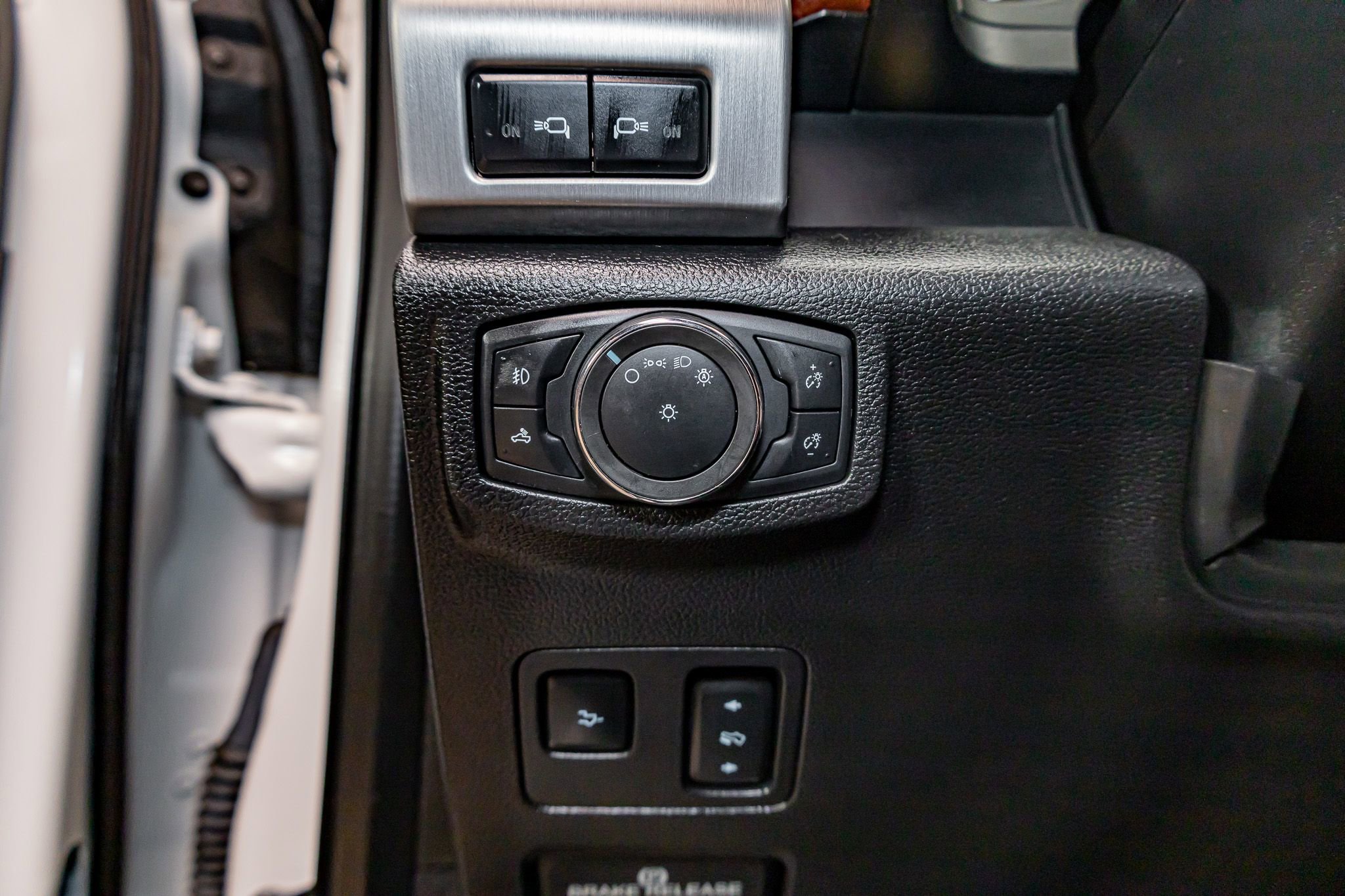 Used 2020 Ford F450 Platinum w/ FX4 Off-Road Package image 18