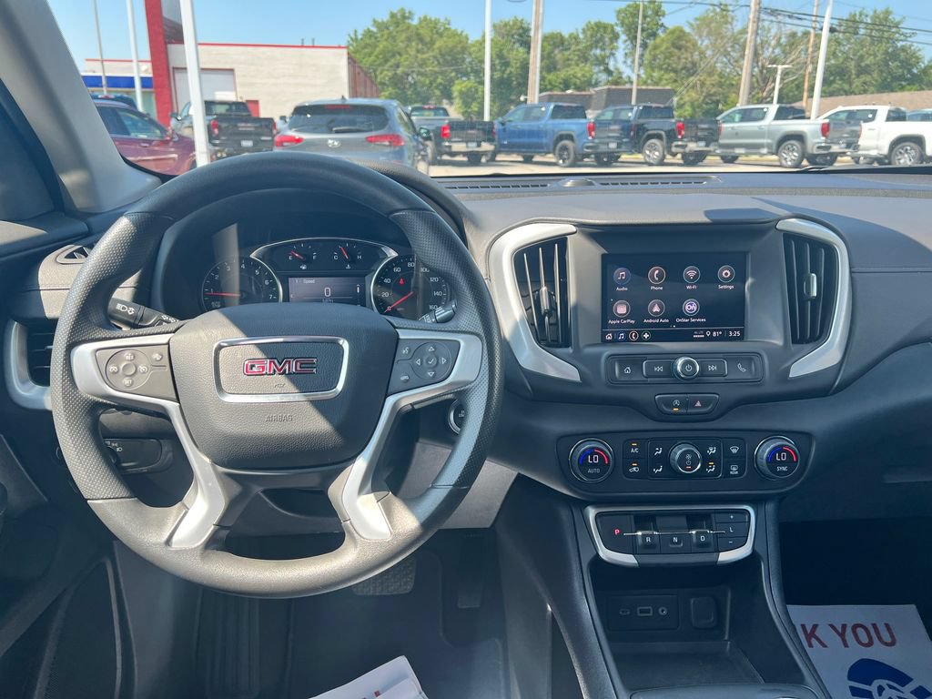 Used 2024 GMC Terrain SLE w/ Driver Convenience Package FWD image 31
