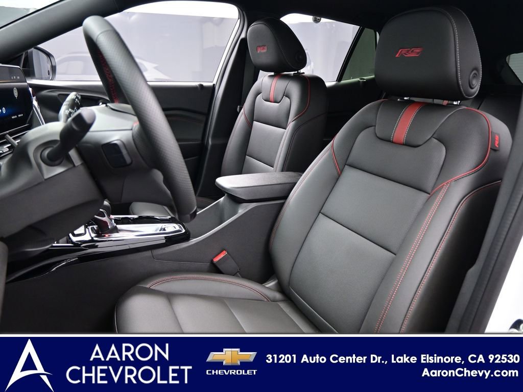 New 2026 Chevrolet Trax RS w/ Sunroof Package FWD image 8