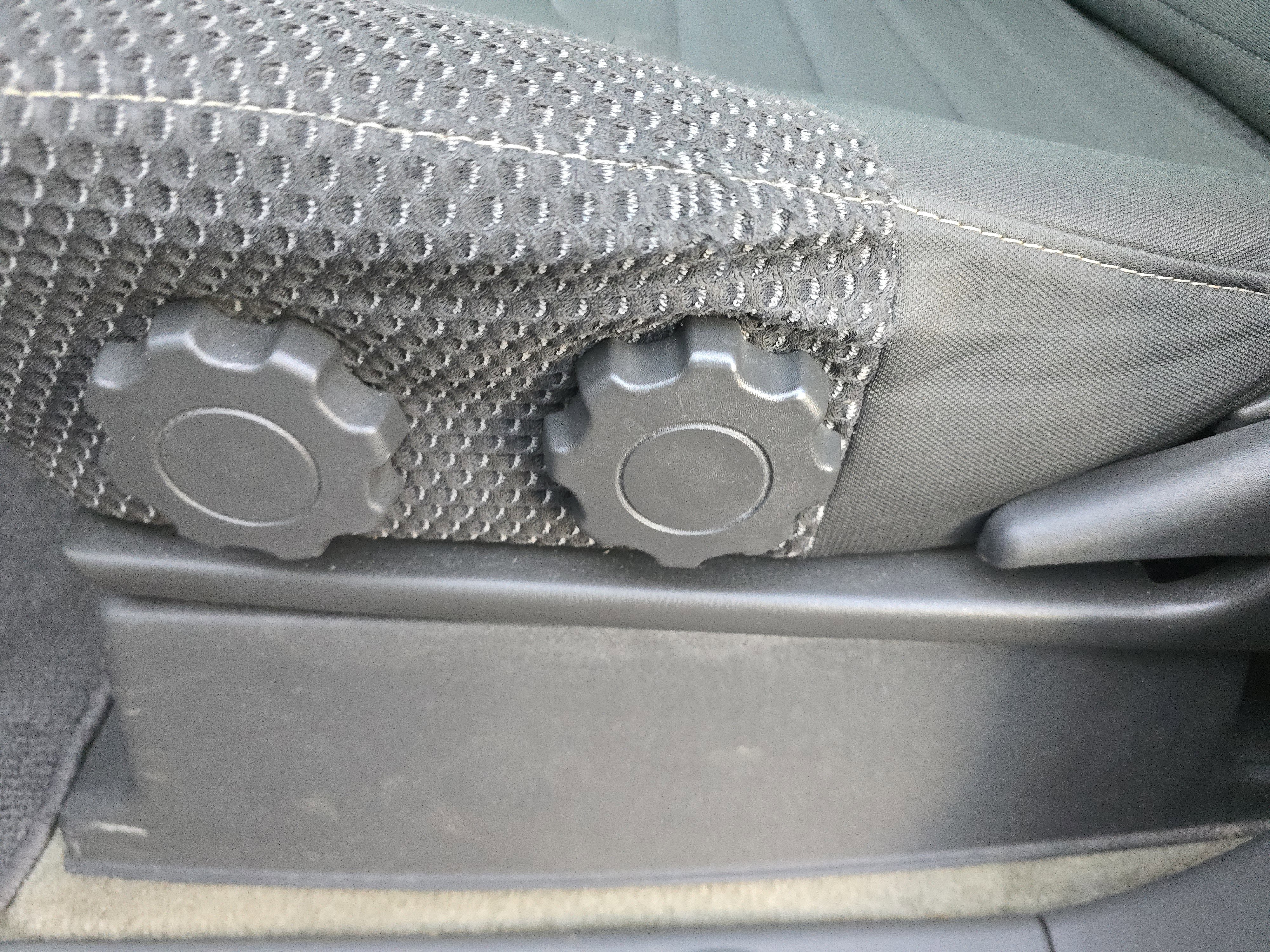 Used 2015 Nissan Frontier Desert Runner image 8