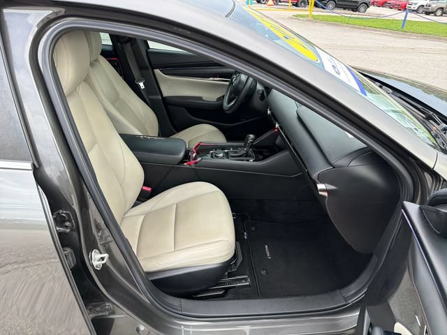 Used 2019 MAZDA MAZDA3 AWD Hatchback w/ Preferred Pkg image 11