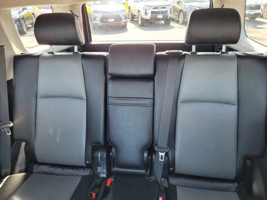 Used 2022 Toyota 4Runner SR5 Premium w/ Moonroof Package RWD image 11