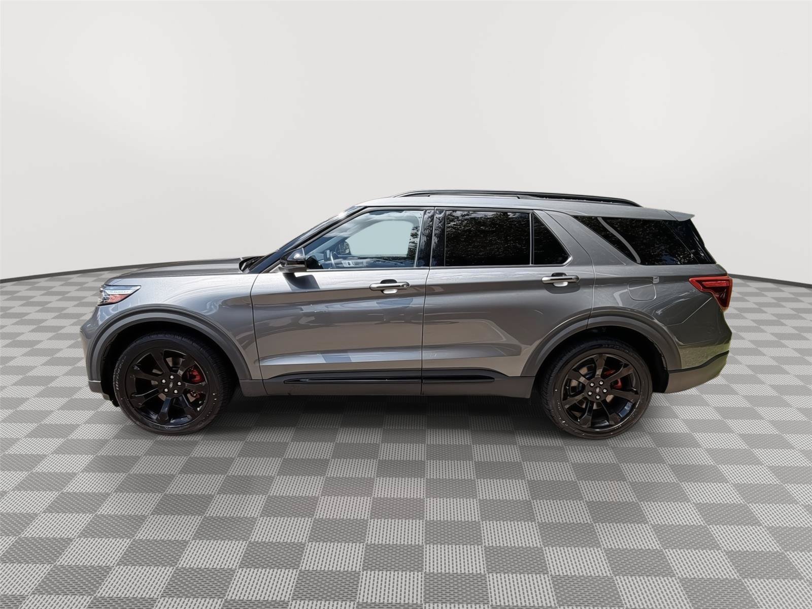 Used 2024 Ford Explorer ST w/ Equipment Group 401A AWD/4WD image 2