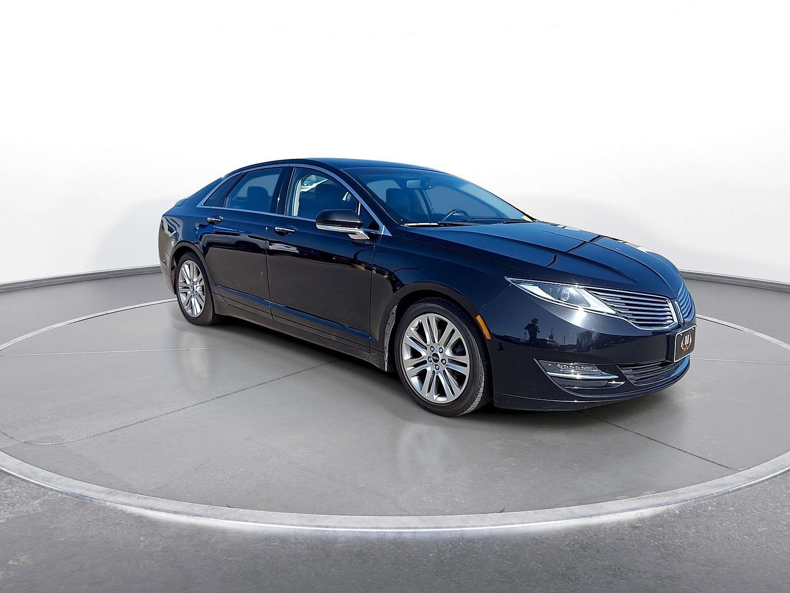 Used 2016 Lincoln MKZ Hybrid FWD image 2
