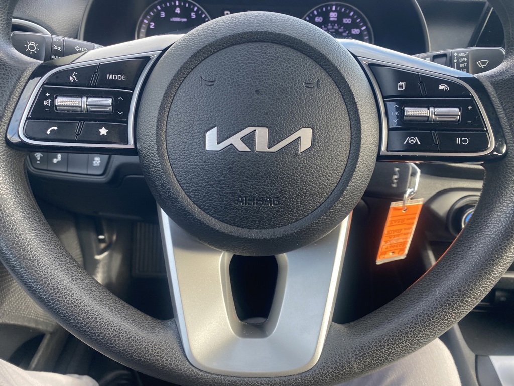 Used 2024 Kia Forte LXS w/ LXS Technology Package image 9