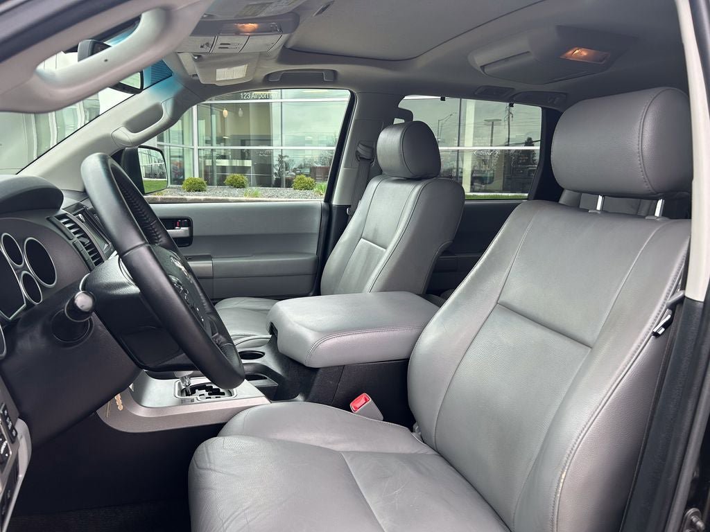 Used 2013 Toyota Sequoia Limited AWD/4WD image 10