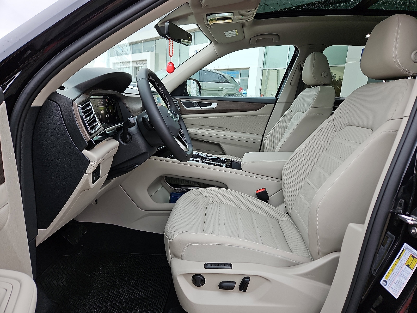 New 2026 Volkswagen Atlas SEL image 12