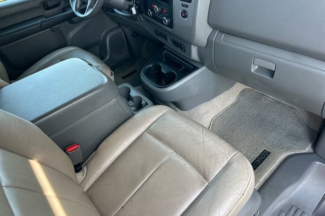Used 2019 Nissan NV 3500 SL RWD image 19