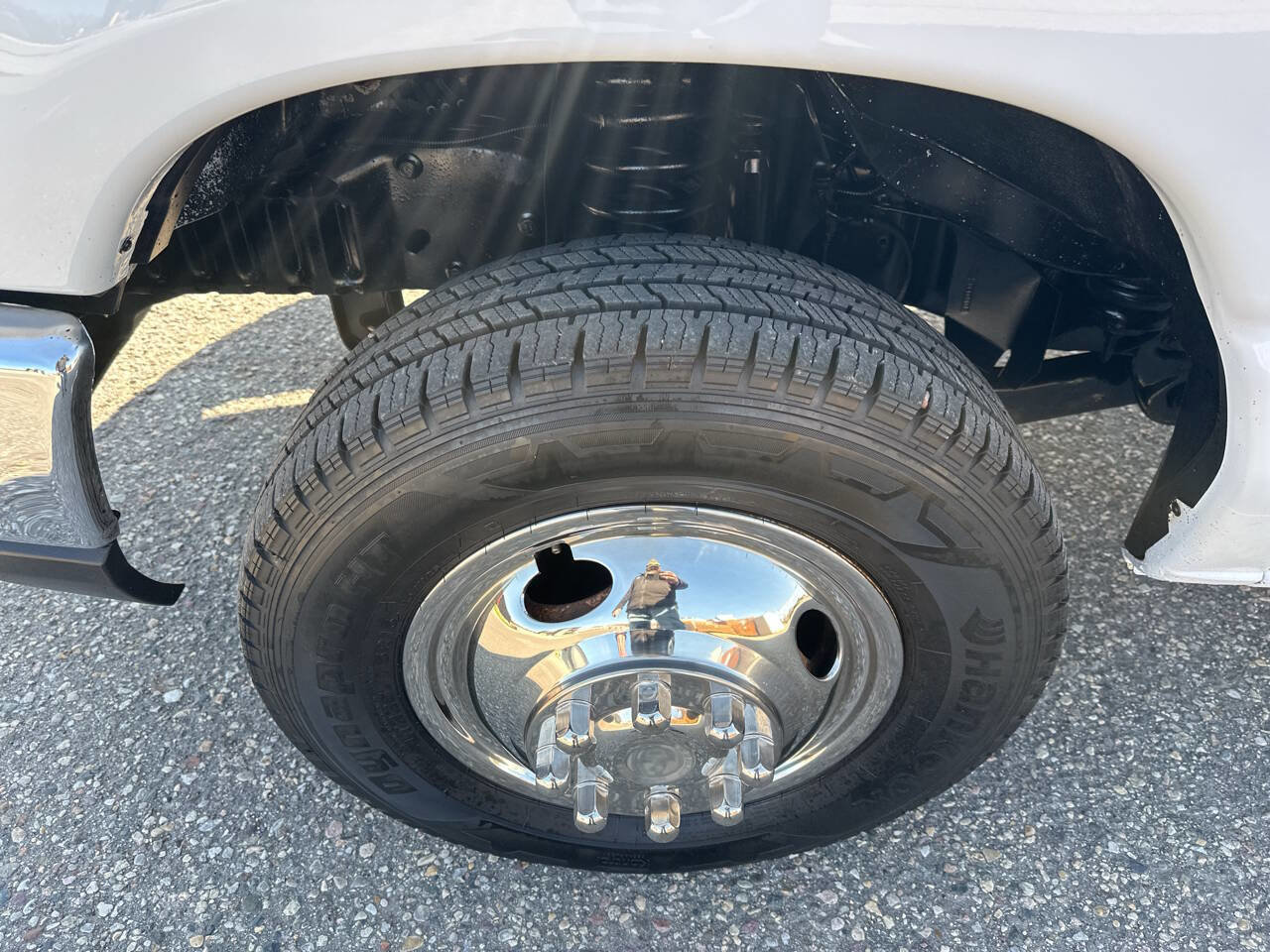 Used 2017 Ford E-350 and Econoline 350 Super Duty w/ Exterior Upgrade Package image 14