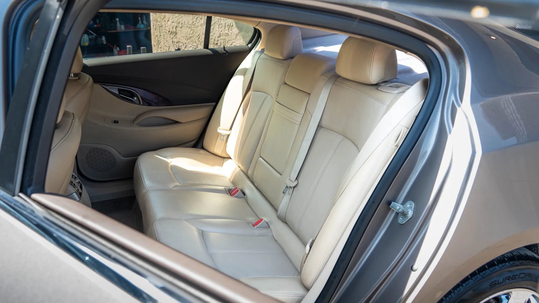 Used 2012 Buick LaCrosse Leather FWD image 17