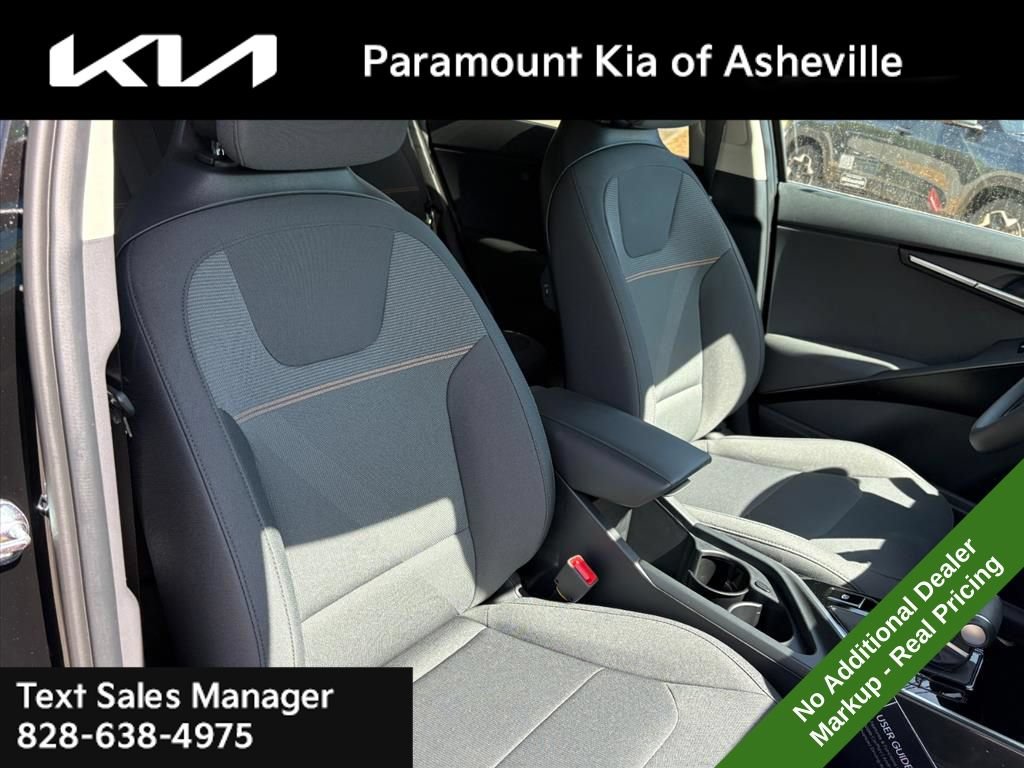 New 2026 Kia Niro LX FWD image 16