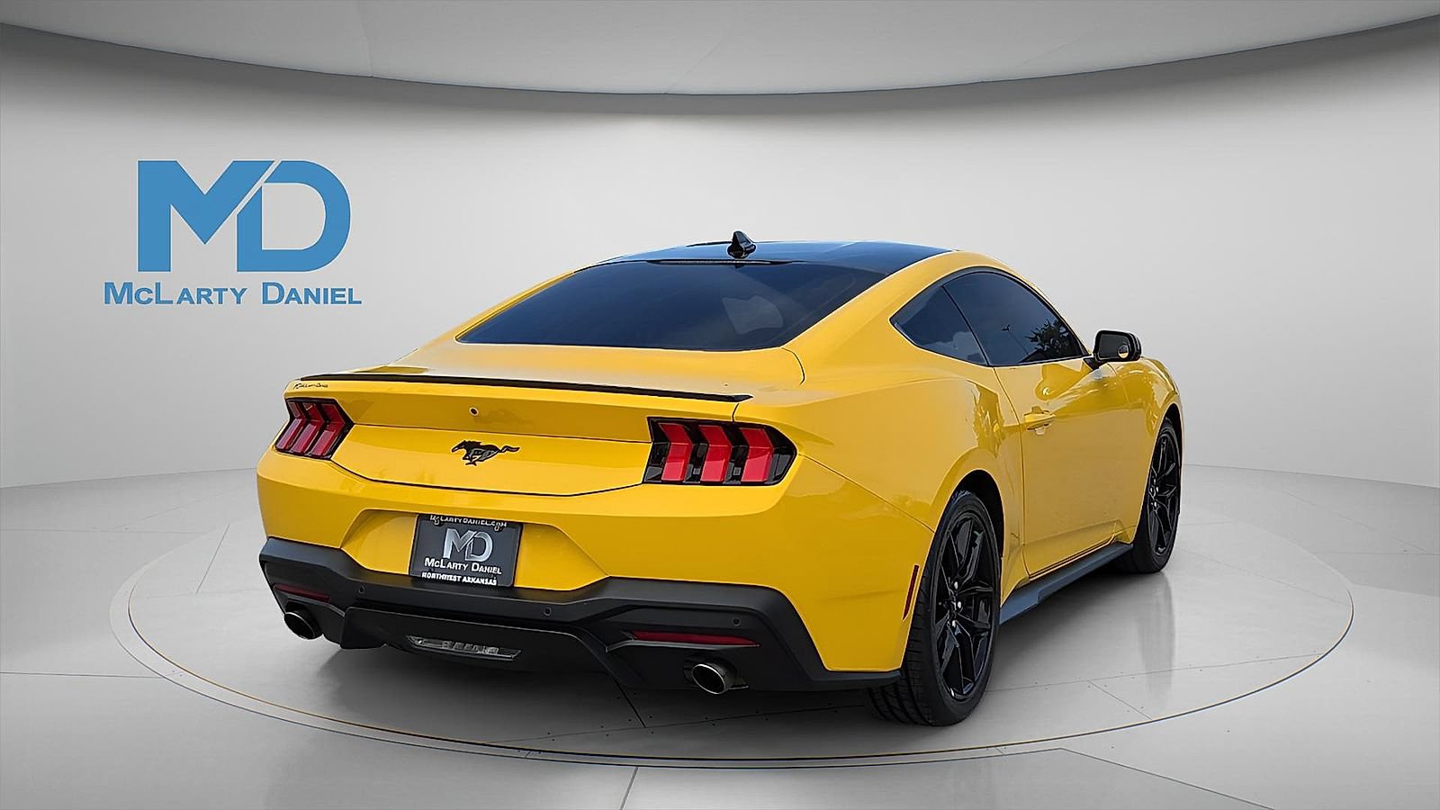 Certified 2024 Ford Mustang Coupe RWD image 9
