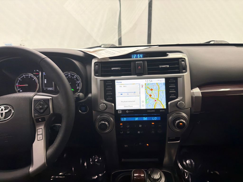 Used 2021 Toyota 4Runner Limited AWD/4WD image 31