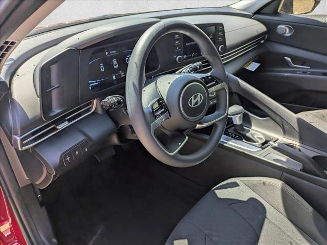 New 2026 Hyundai Elantra SE FWD image 3