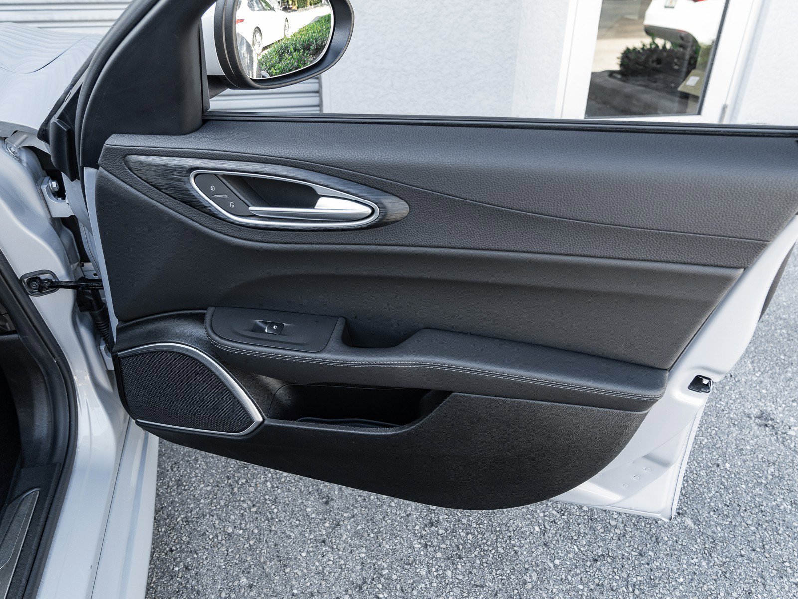 Used 2023 Alfa Romeo Giulia Sprint image 30