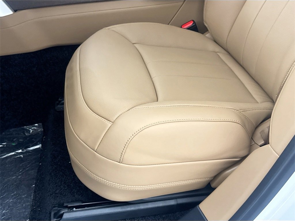 New 2026 Land Rover Range Rover SE image 19