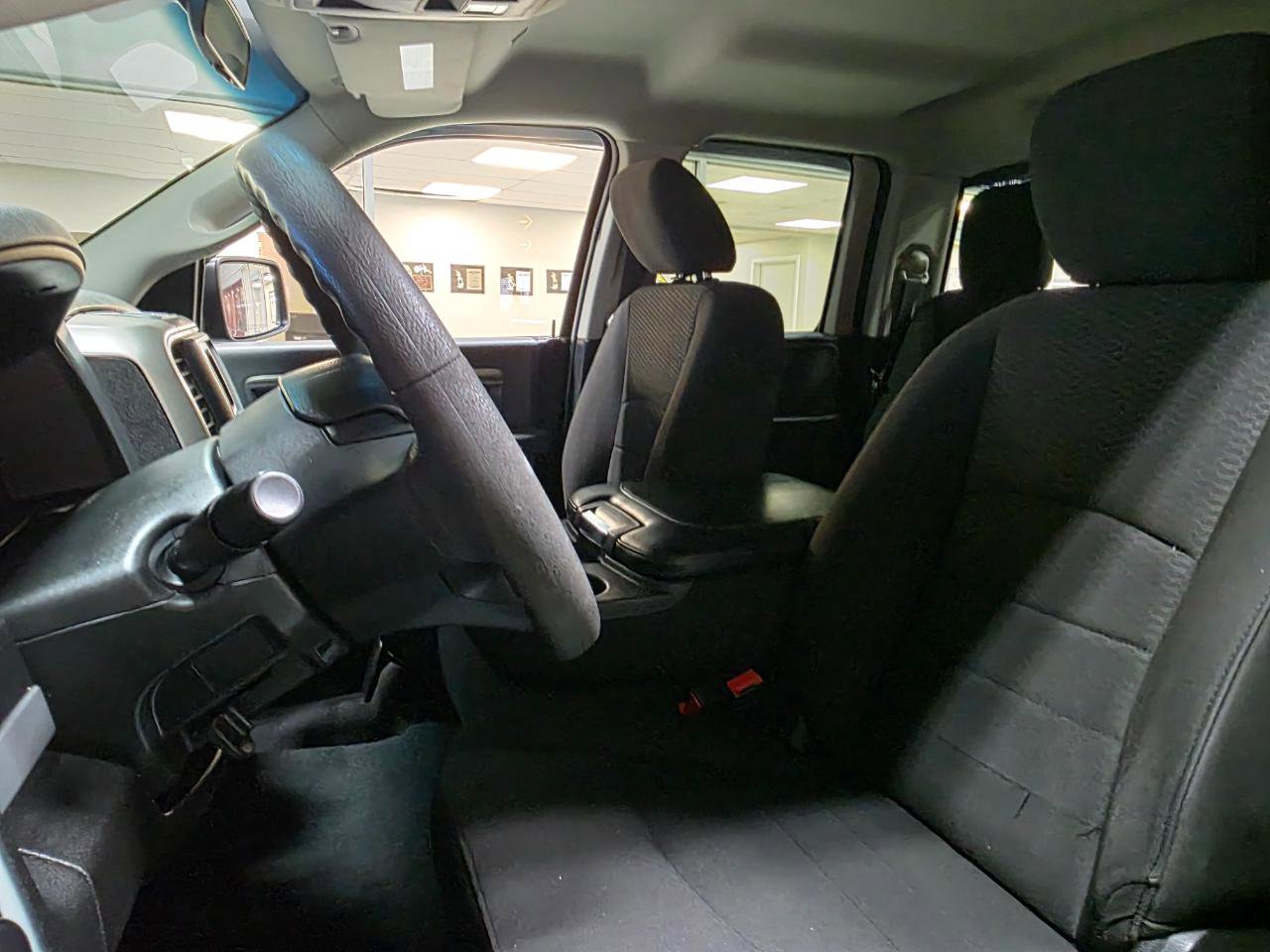 Used 2020 RAM 1500 Classic Warlock AWD/4WD image 15