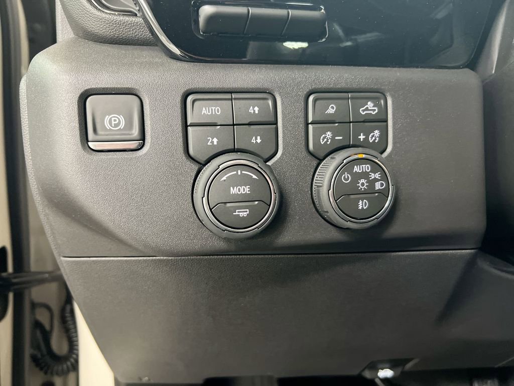New 2026 Chevrolet Silverado 1500 ZR2 image 19