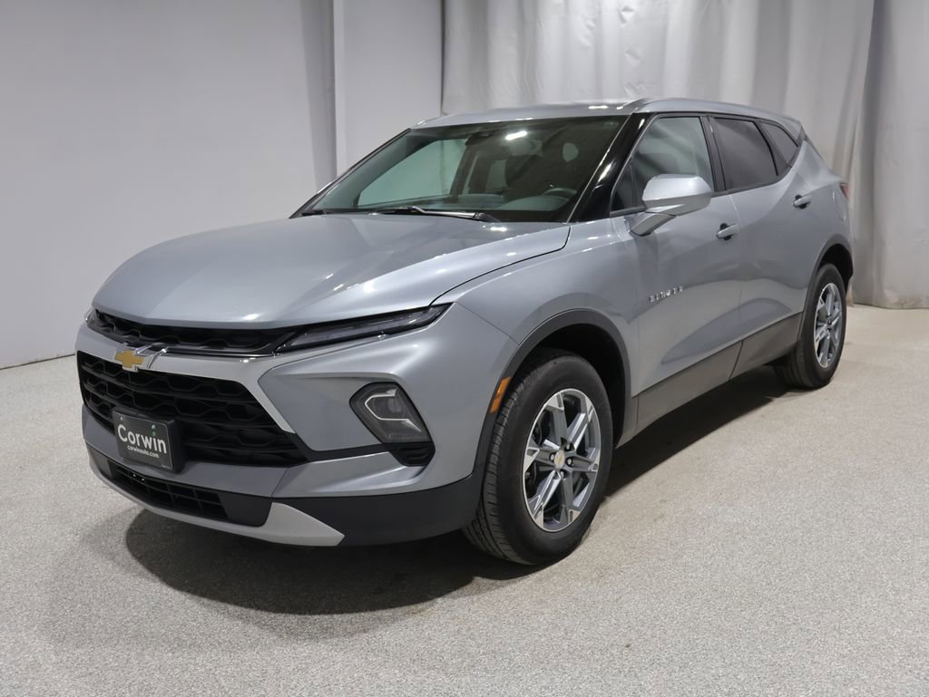 Used 2025 Chevrolet Blazer LT image 6