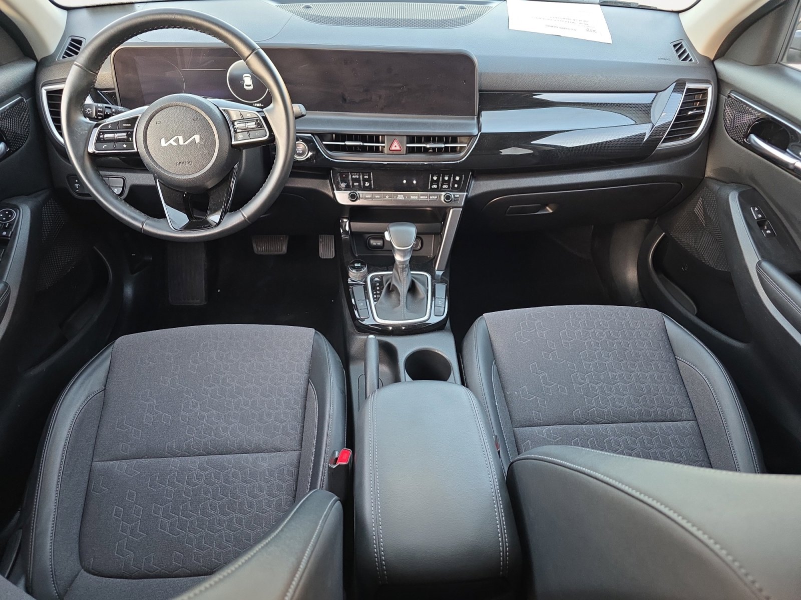 Certified 2024 Kia Seltos S image 2