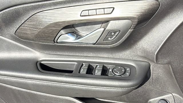 Used 2024 GMC Terrain SLT AWD/4WD image 22