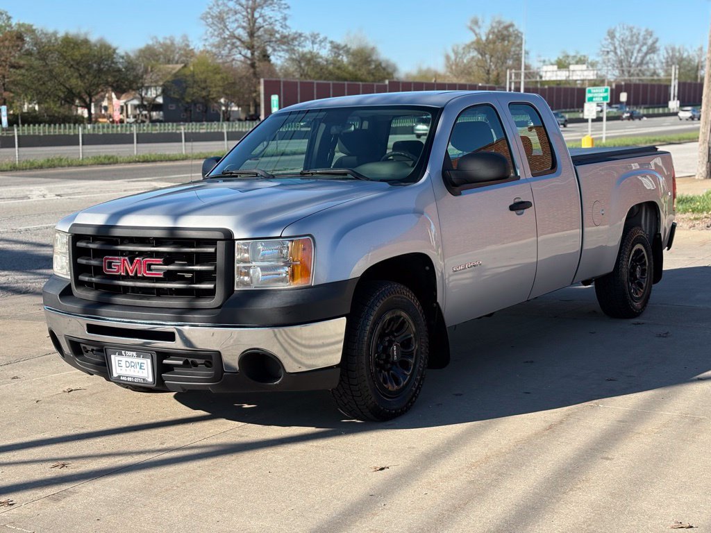 Used 2011 GMC Sierra 1500 W/T RWD image 4