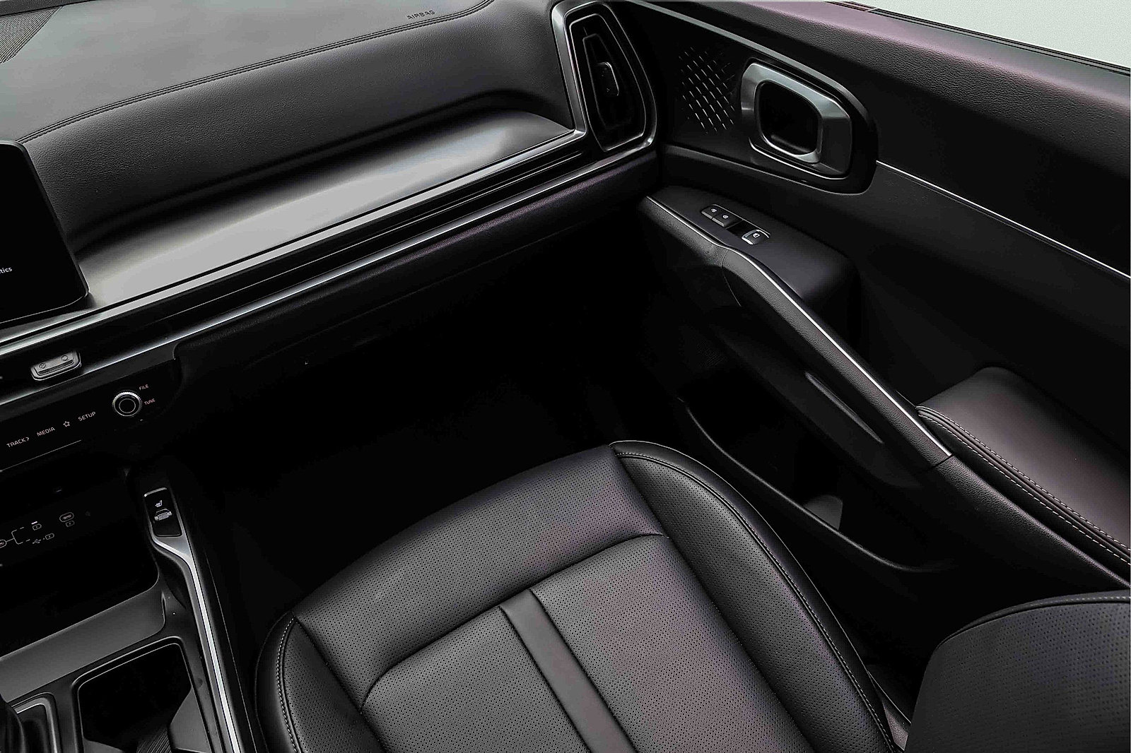 Certified 2026 Kia Sorento S w/ S Panoramic Sunroof Package FWD image 18
