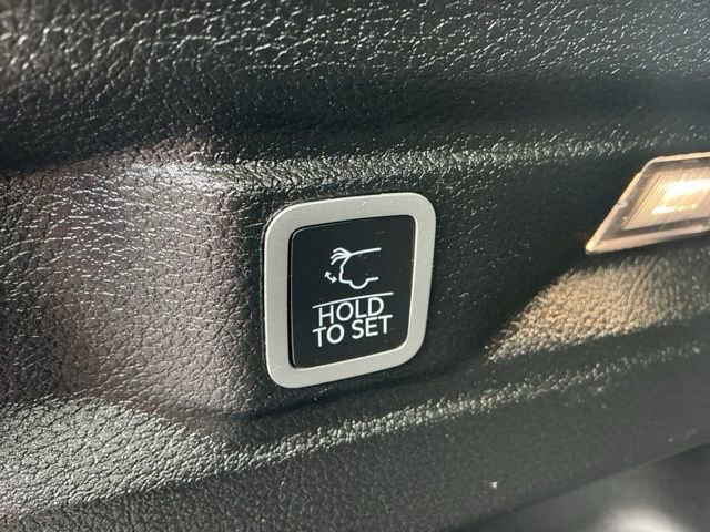 Used 2023 Jeep Grand Cherokee L Laredo AWD/4WD image 15