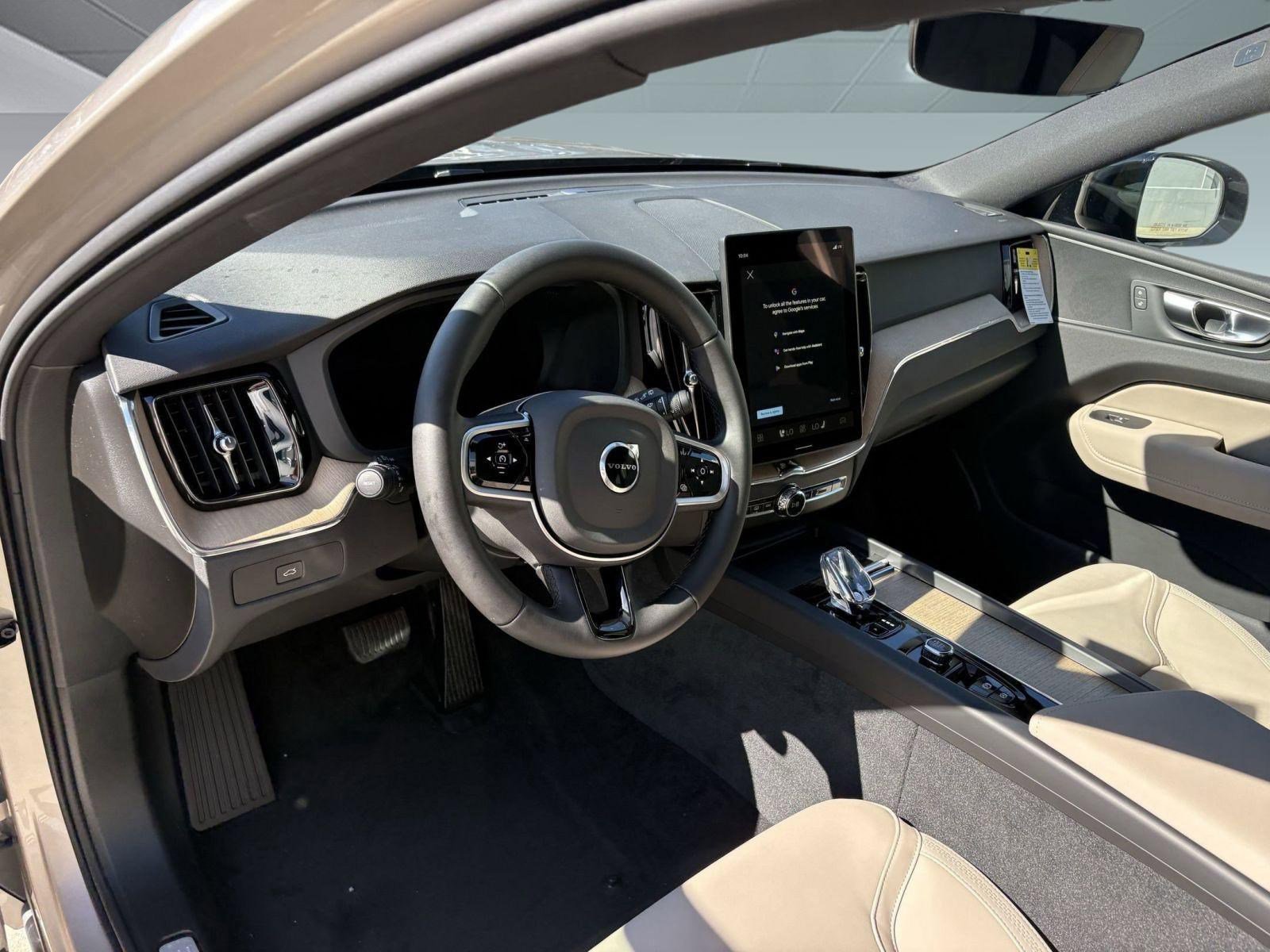 Used 2026 Volvo XC60 B5 Core w/ Climate Package image 4