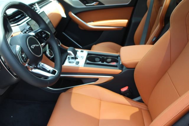 New 2026 Jaguar F-PACE R-Dynamic S image 19