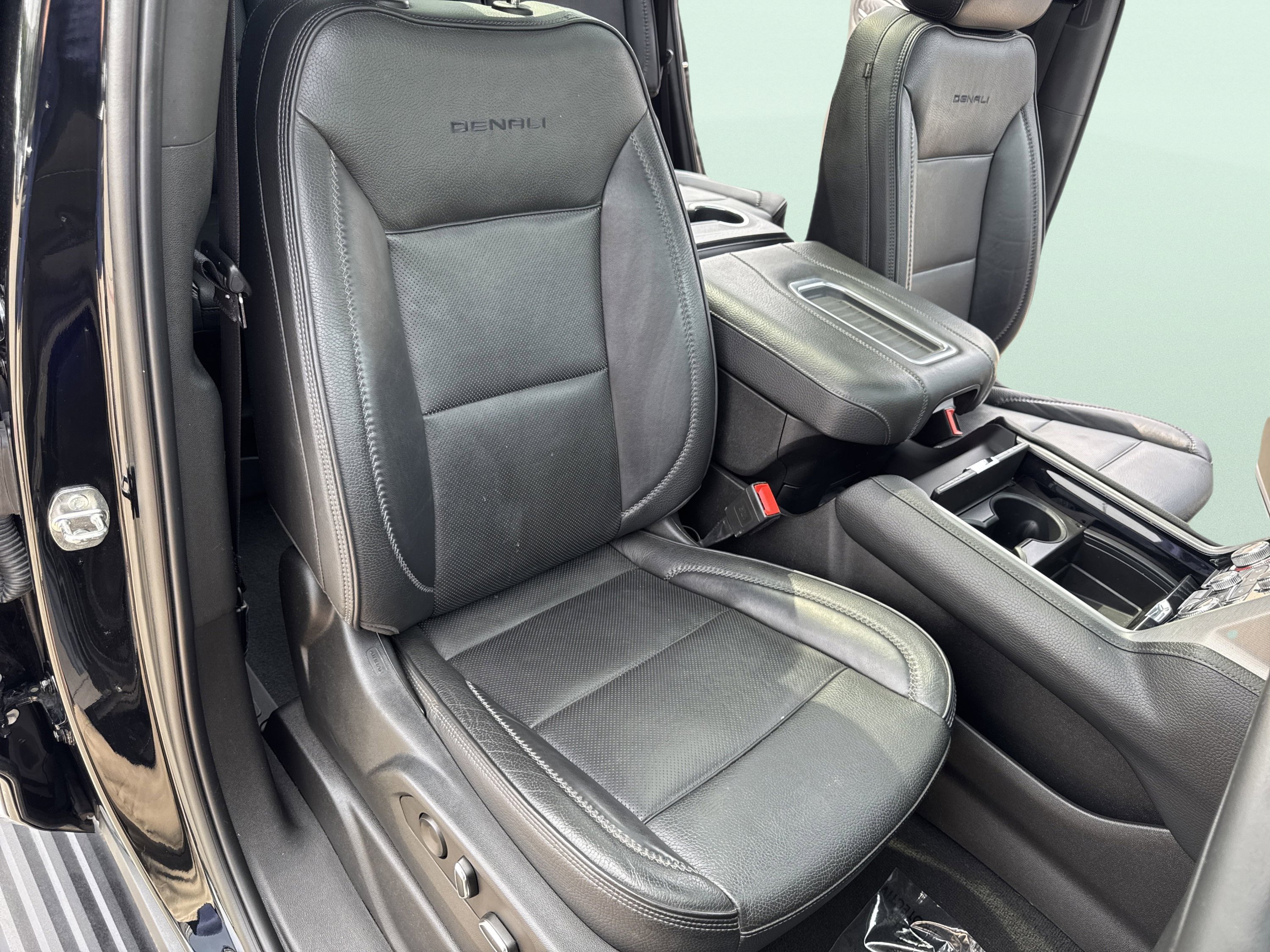 Used 2022 GMC Yukon Denali image 74