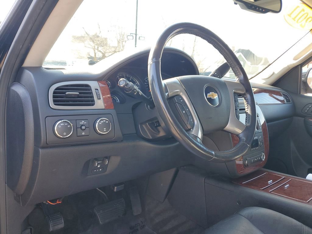 Used 2011 Chevrolet Tahoe LTZ image 18