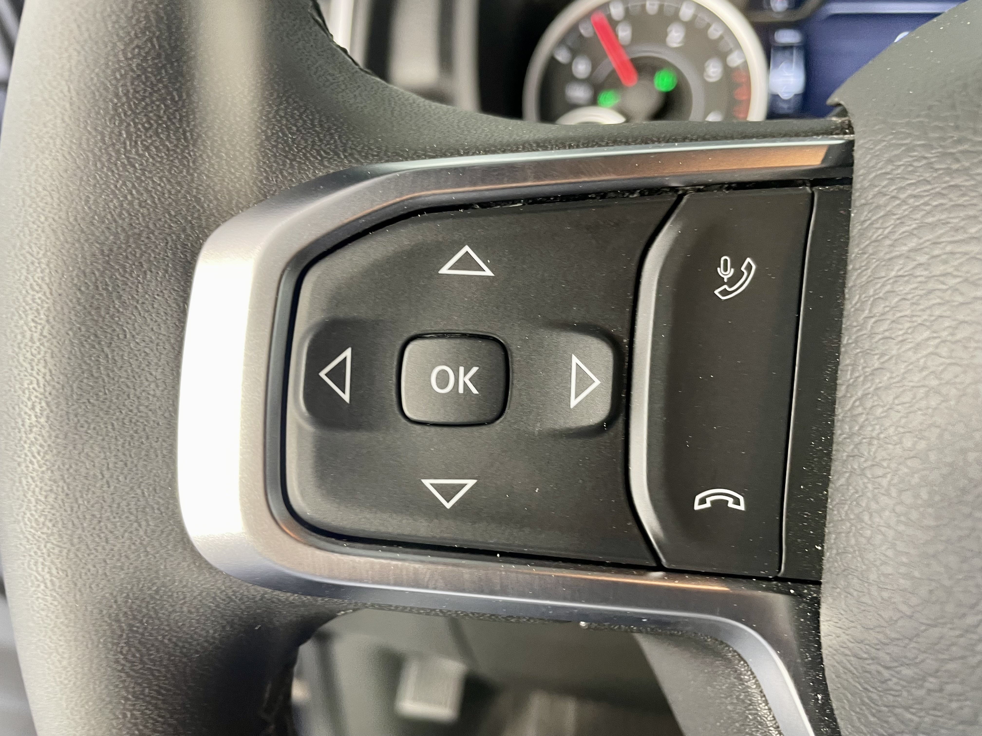 Used 2025 RAM 2500 Big Horn AWD/4WD image 15