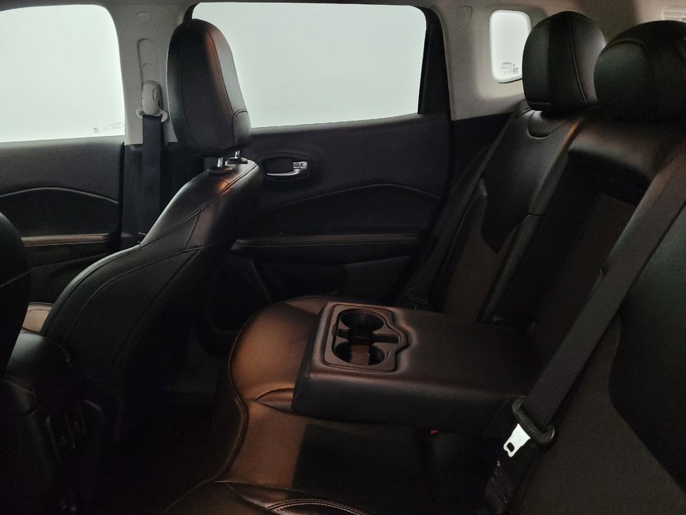 Used 2019 Jeep Compass Latitude image 18