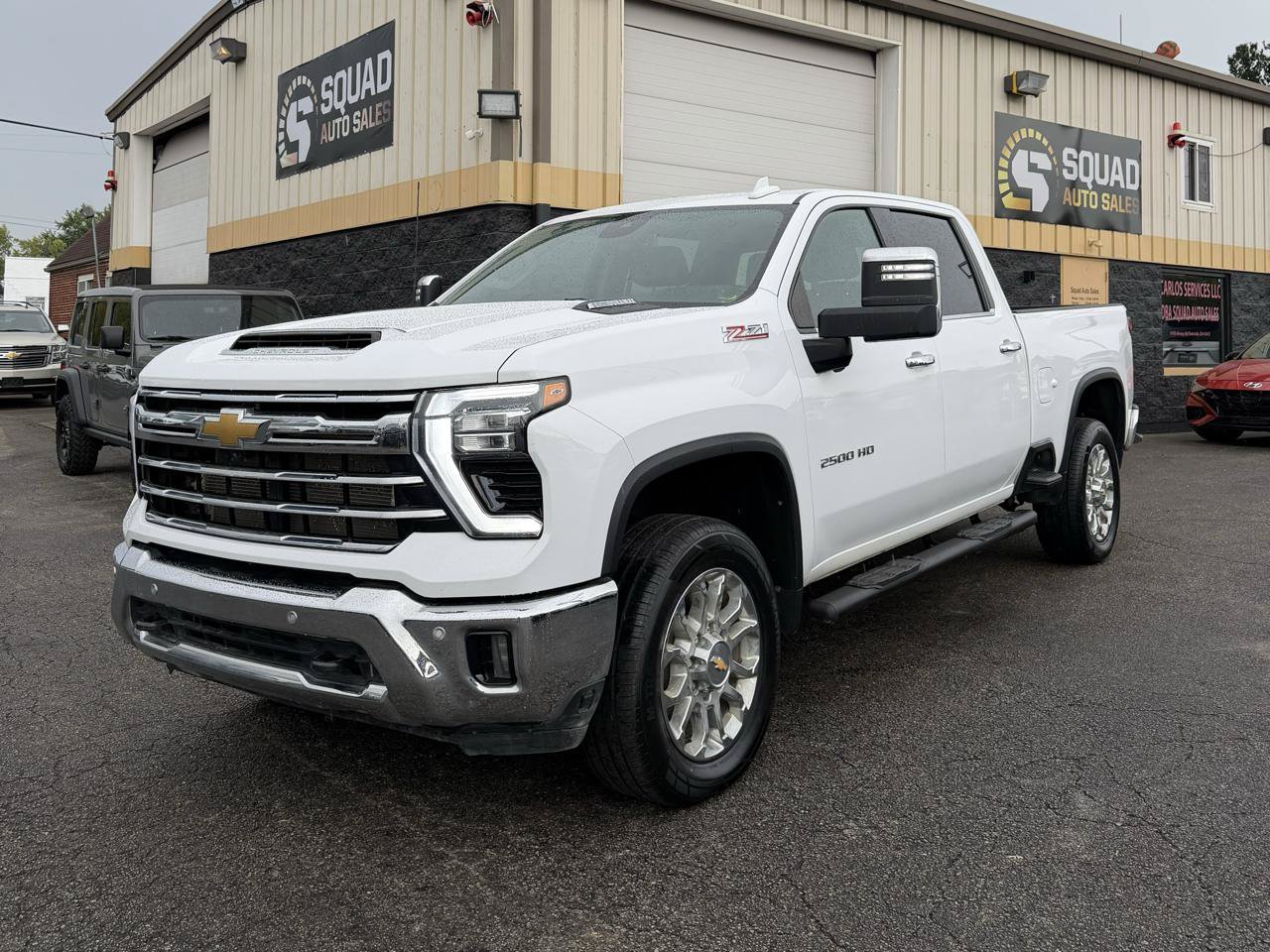 Used 2024 Chevrolet Silverado 2500 LTZ w/ LTZ Plus Package AWD/4WD image 1