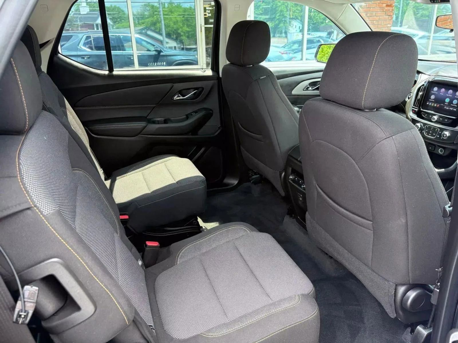 Used 2020 Chevrolet Traverse LT w/ Driver Confidence II Package image 47